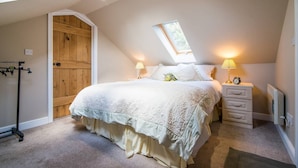 Unclassified image, 4 of 58, button - Super Spacious Barn Conversion With Free Wifi, Netflix Fireplace (Chester)