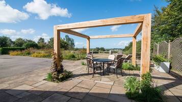 House, 2 Bedrooms, Accessible, Patio | Exterior