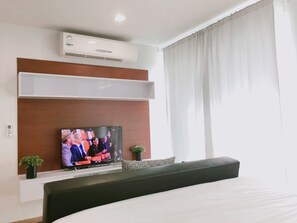 Room, Balcony, Mountain View | Interior - Baan View Viman Hua Hin 516 by Montri C (Hua Hin)