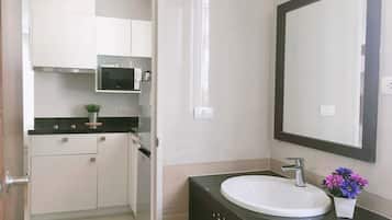 Room, Balcony, Mountain View | Bathroom