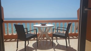 Apartment, 2 Bedrooms, Smoking, Balcony | Outdoor dining