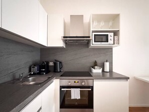 Fridge, microwave, oven, stovetop - Top location Old town modern 2BD apartment (Prague 1)