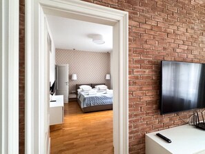 2 bedrooms, iron/ironing board, WiFi, bed sheets - Top location Old town modern 2BD apartment (Prague 1)