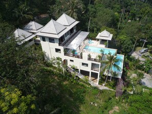 Front of property - Luxurious House With sea View - 2 Swimming Pools (Koh Samui)