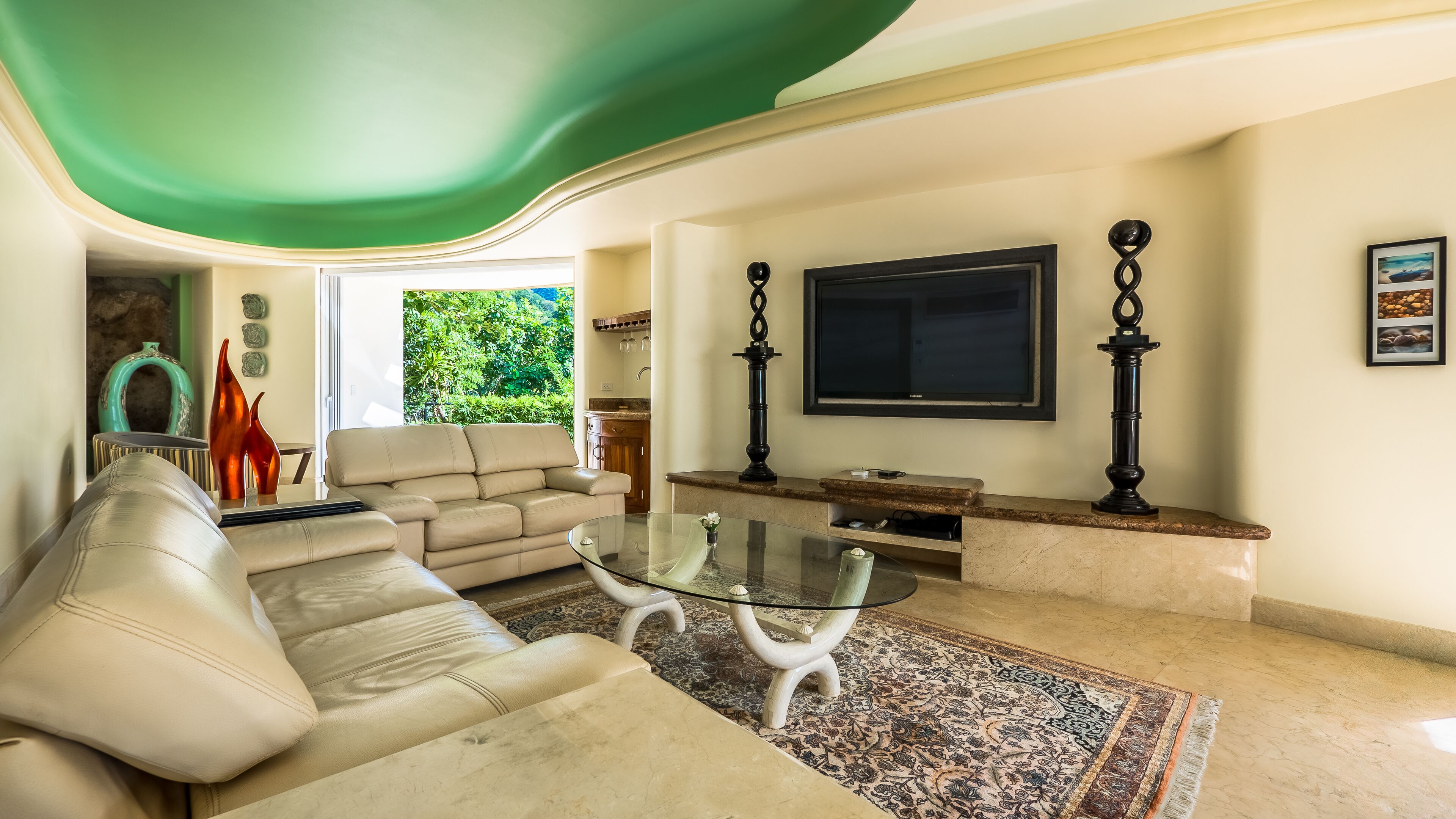 Photo - Luxury Beach Frontage Villa For Rent
