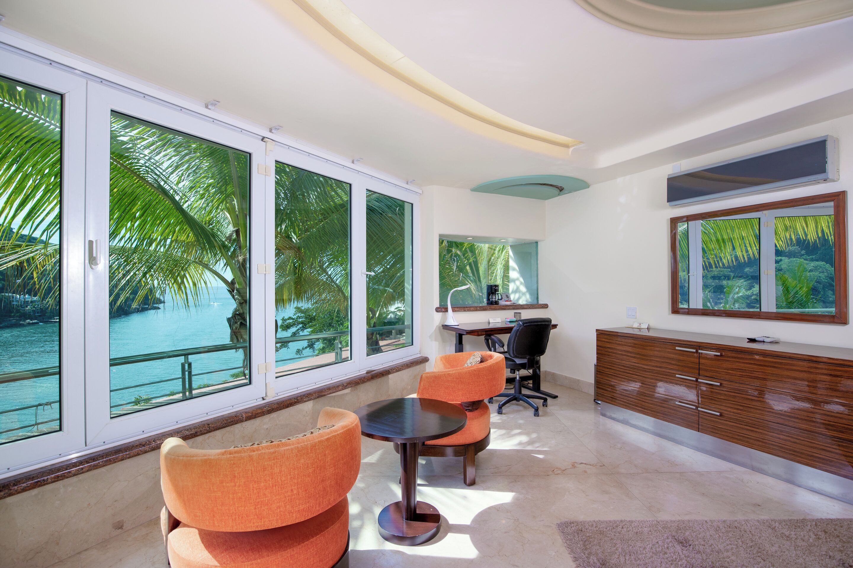 Photo - Luxury Beach Frontage Villa For Rent