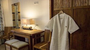 Double Room | Living area | Flat-screen TV