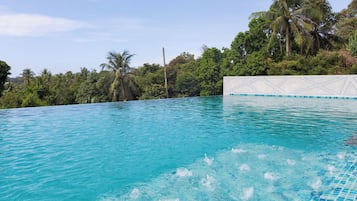 Condo, 1 Bedroom, Accessible, Smoking | Pool | Outdoor pool
