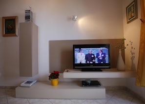 Apartment, 1 Bedroom, Smoking, Balcony | Room amenity