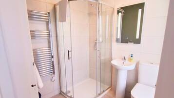 独立别墅, 3 间卧室, 壁炉, 海景 | 浴室 | 淋浴设施