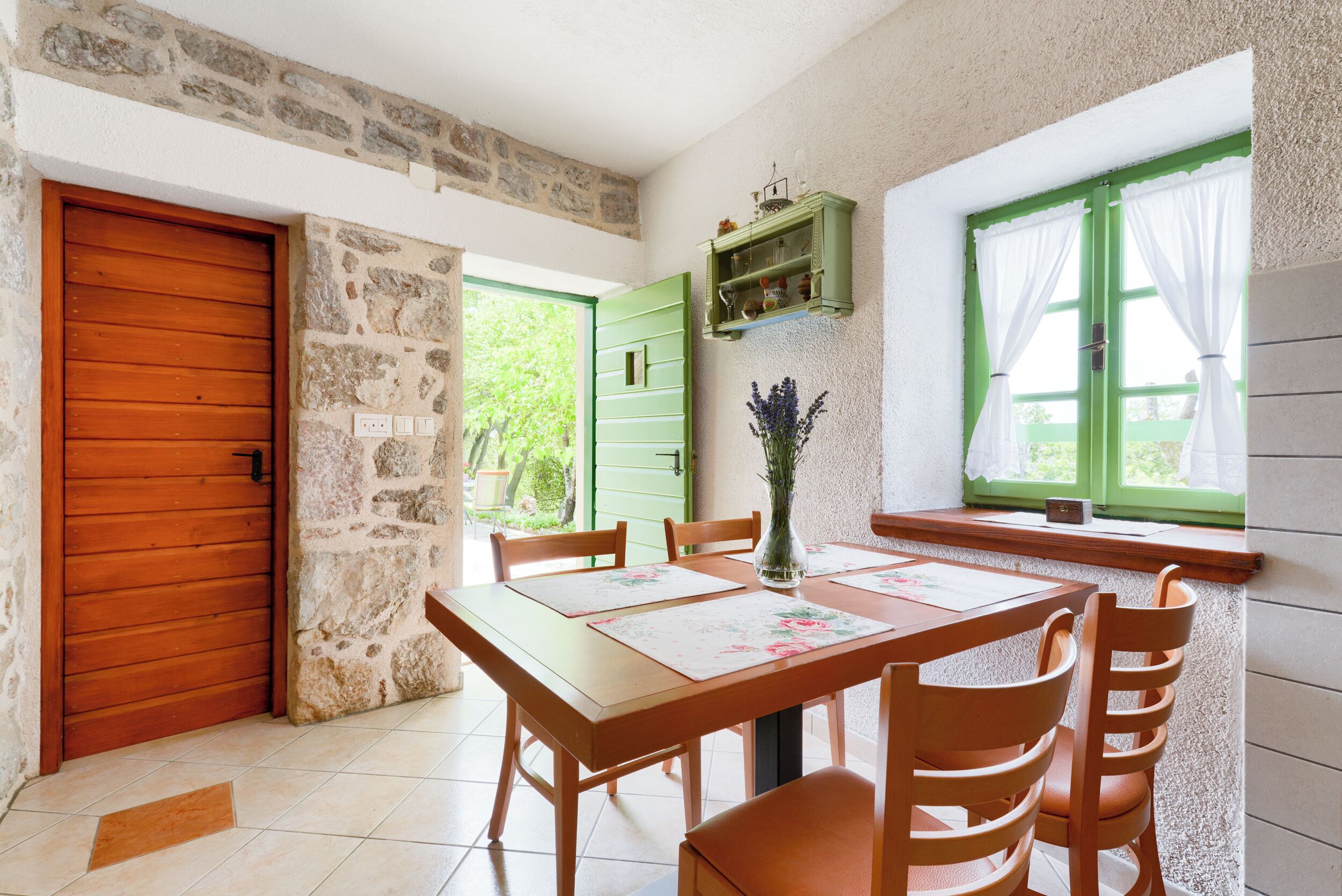 House, 1 Bedroom, Balcony, Garden View | Dining
