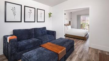 Suite, 1 King Bed, Non Smoking (Queen sofabed) | Premium bedding, free cots/infant beds, bed sheets