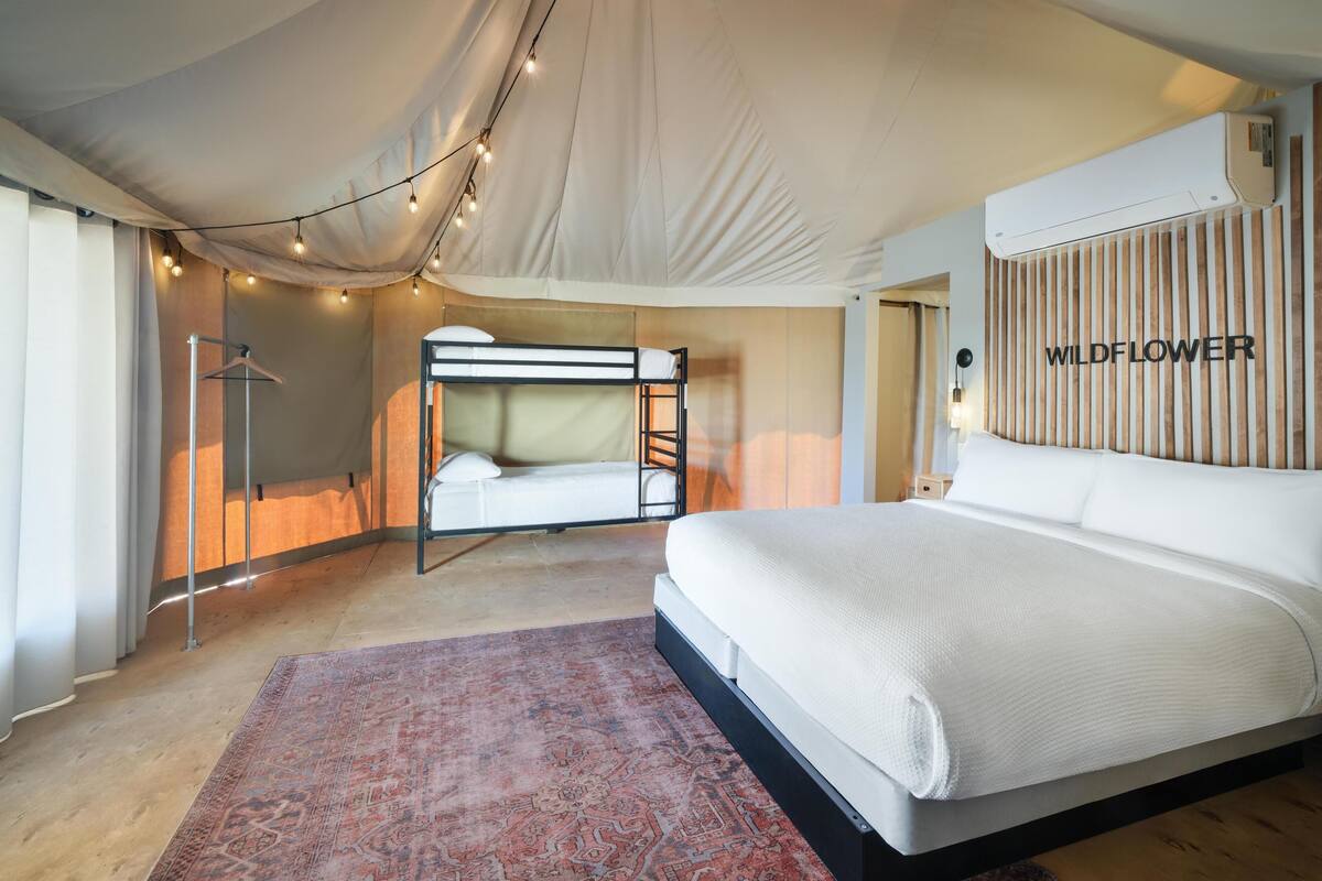 GRAND MESA KING WITH BUNK | Roupas de cama premium, roupa de cama
