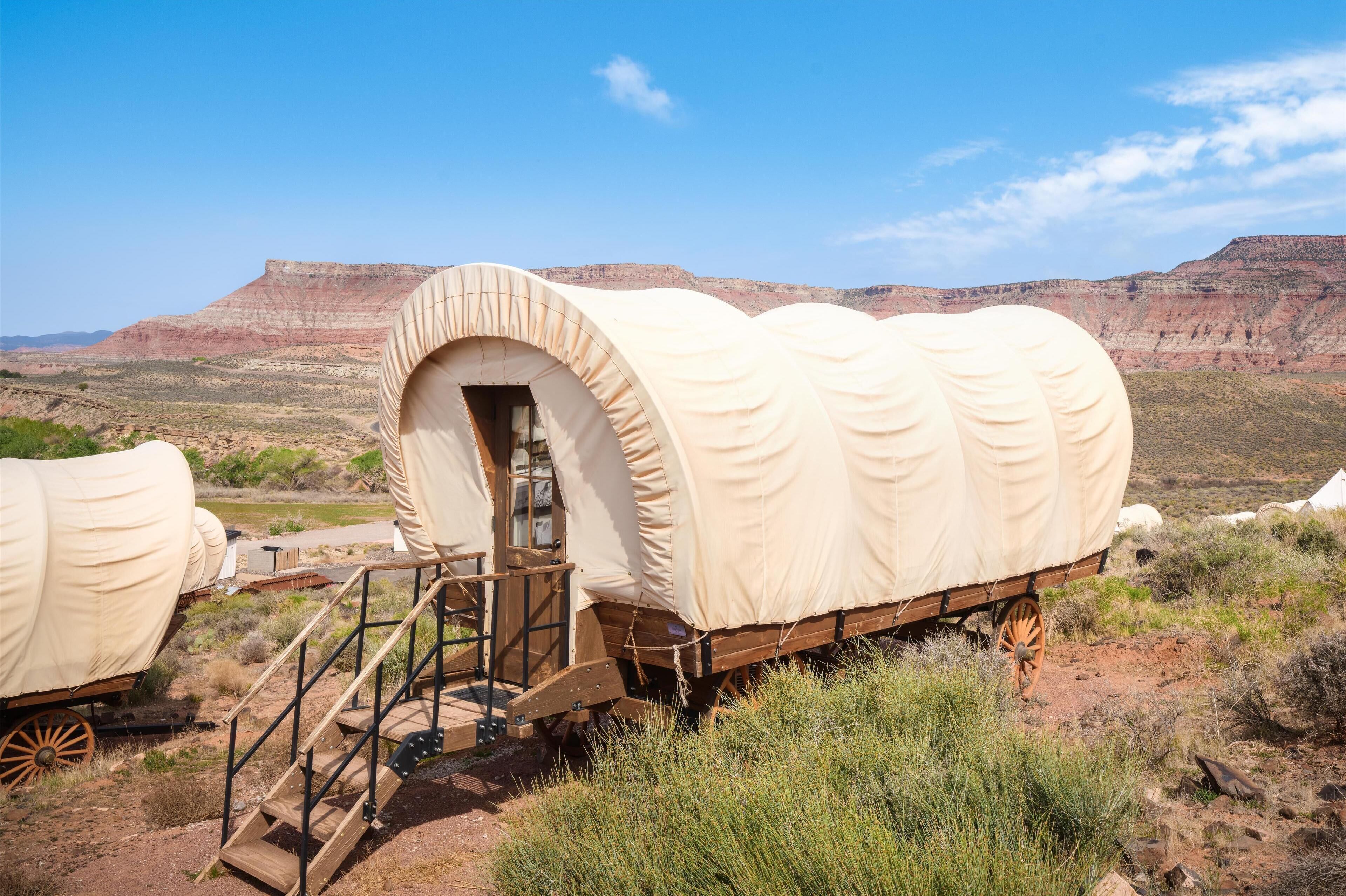 Premium bedding, free cribs/infant beds, bed sheets