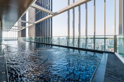 Price2 Space4, 500m Bts, Rooftop Pool, High Speed Wifi