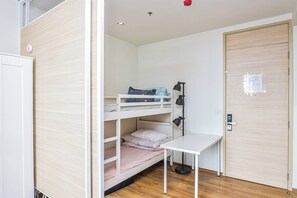 Apartment, 1 Bedroom, Balcony, City View | Bathroom