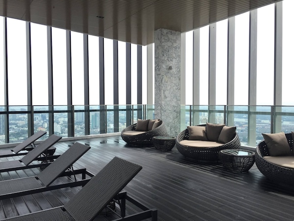 Huoneisto, 1 makuuhuone, esteetön, parveke | Ruokailu