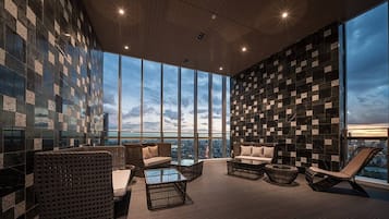 Apartment, 1 Bedroom, Accessible, Balcony | Dining