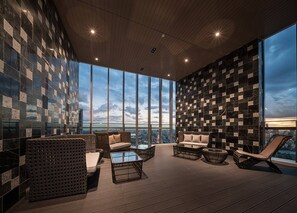 Huoneisto, 1 makuuhuone, esteetön, parveke | Ruokailu