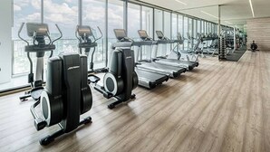 Apartment, 1 Bedroom, Accessible, Balcony | Fitness facility - 1br Park24, Lux Condo City Cente, 500m bts E5, Skytop Pool (Bangkok)