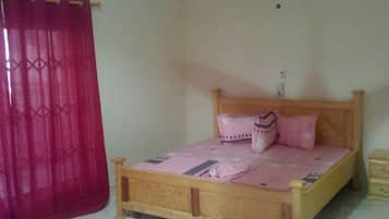 Double Room | Desk, laptop workspace, soundproofing, iron/ironing board