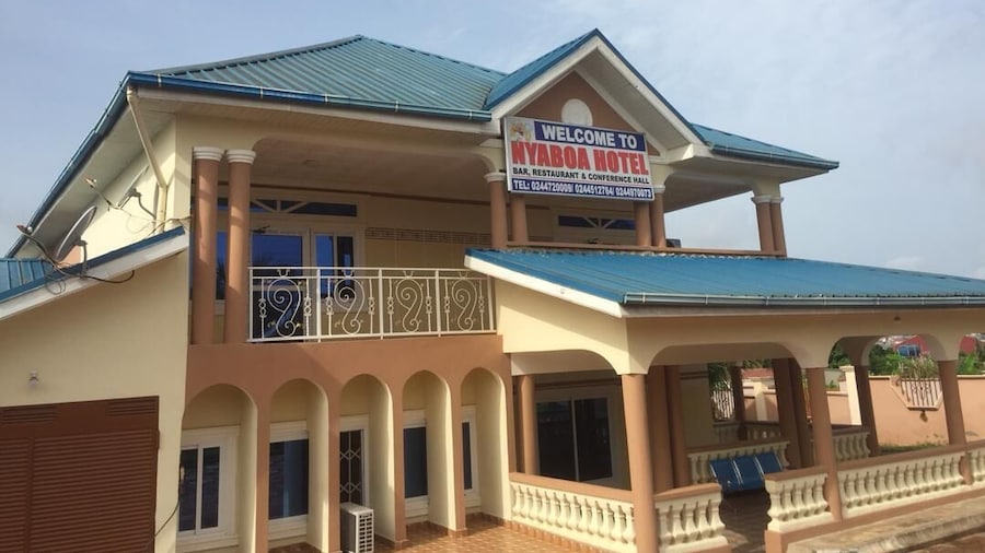 Nyaboa Hotel