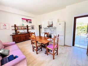 Appartement, 2 chambres | Coin séjour