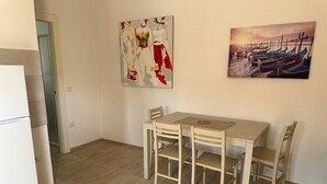 Leilighet, 3 soverom | Spisestue