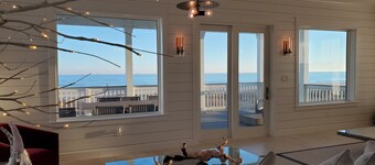 BEACHFRONT! ELEVATOR! HOT TUB! CUSTOM BUILT! GATED COMMUNITY!  A BIT OF PARADISE