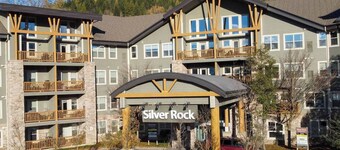 2 Bedrooms | Mountain Views l AC