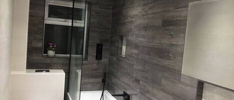 Chambre, 1 chambre | Commodités de la salle de bain | Serviettes fournies, savon, shampooing