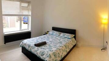1 habitación, wifi y ropa de cama