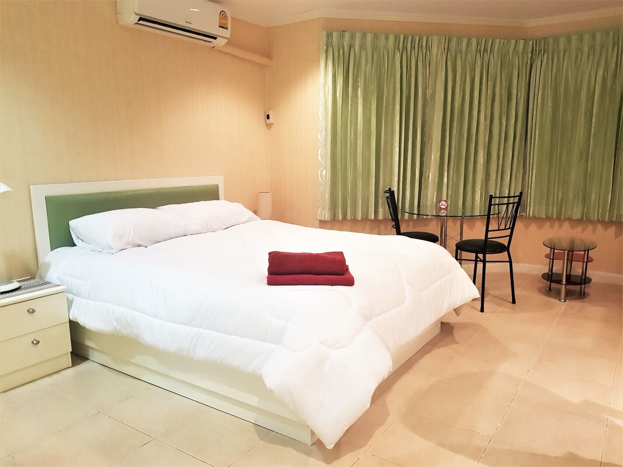 1 bedroom