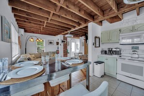 Fridge, microwave, oven, stovetop - 209B Midland "The Cottage"  Less than two blocks to Lewes Beach! (Lewes)