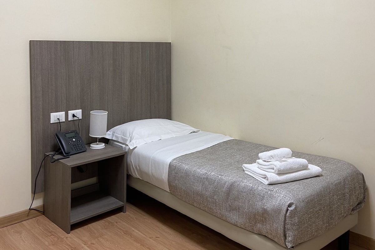 Habitación individual | Wifi gratis y ropa de cama