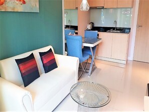 Condo, 1 Bedroom, Smoking, Balcony | Interior