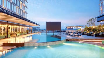 Outdoor pool, pool loungers