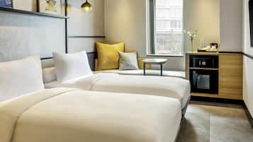 Standardzimmer, 2 Einzelbetten | Zimmersafe, Schreibtisch, Verdunkelungsvorhänge, Bügeleisen/Bügelbrett