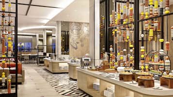 Frokostbuffé hver dag (IDR 121000 per person)