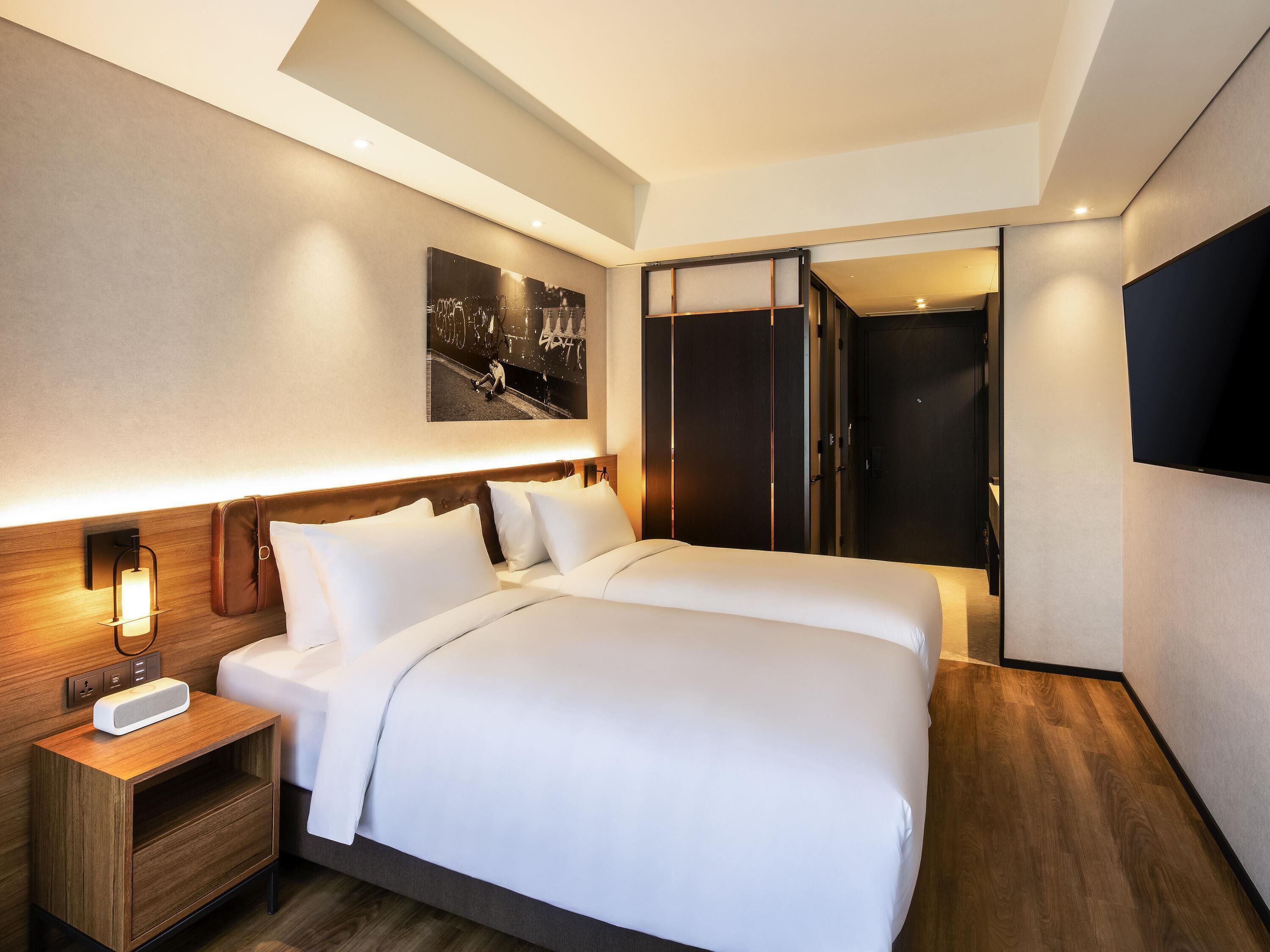 Premium bedding, in-room safe, individually furnished, desk