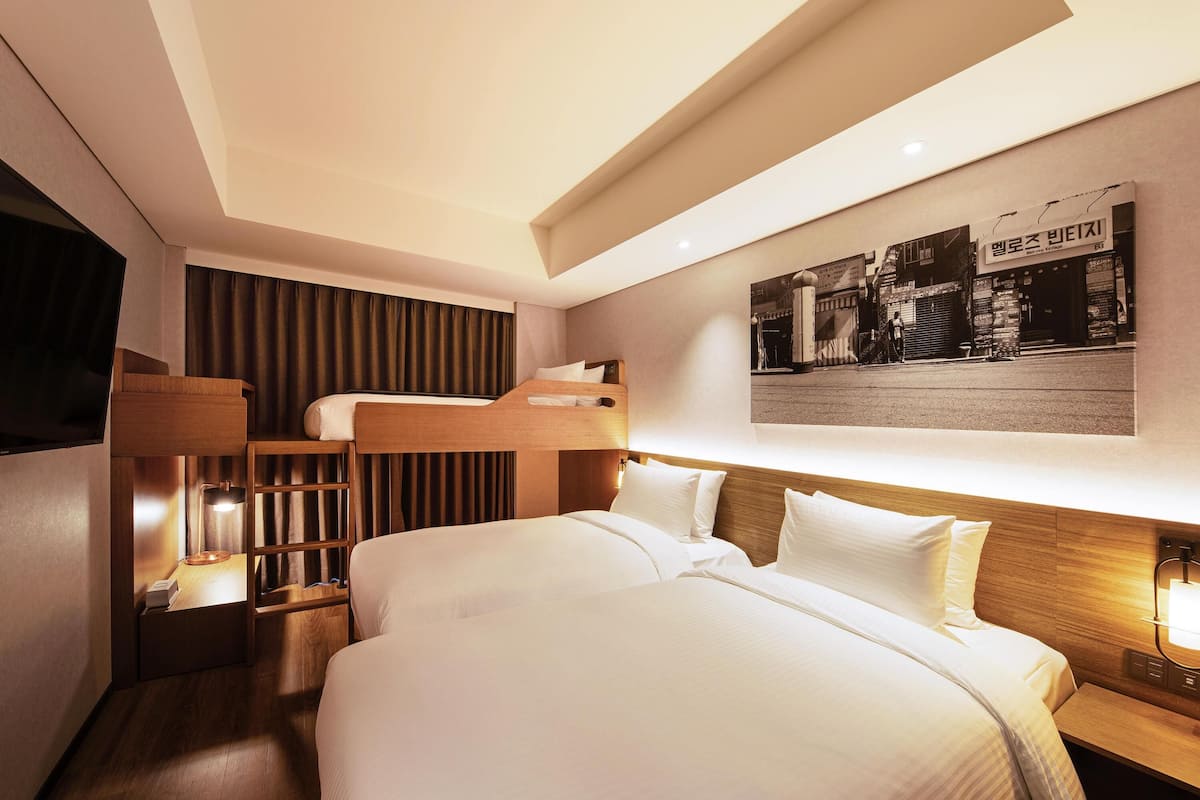 Chambre Supérieure, 3 lits une place | Literie de qualité supérieure, coffres-forts dans les chambres