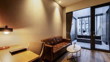 Premium bedding, in-room safe, individually furnished, desk