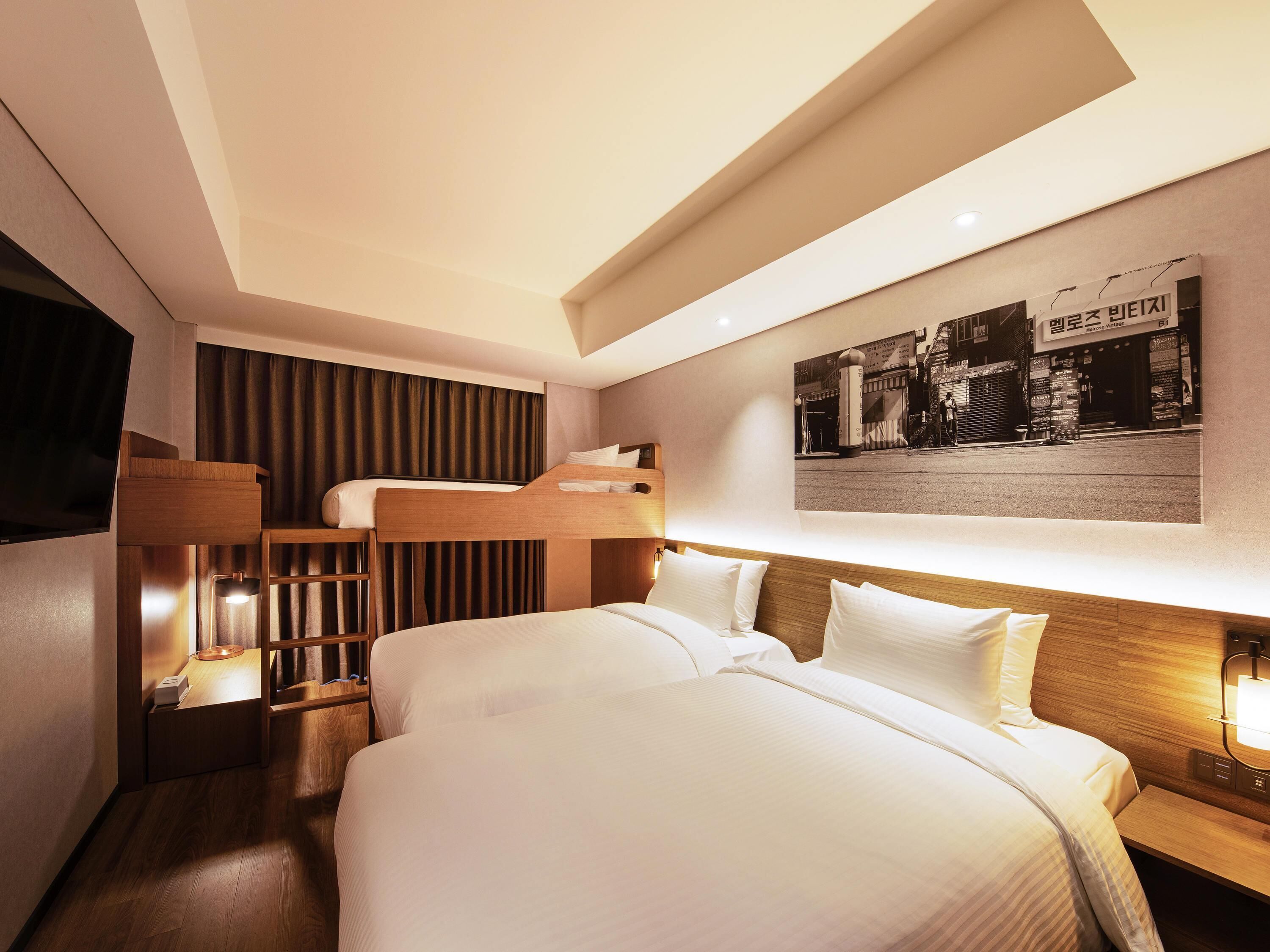 Superior kamer, 3 eenpersoonsbedden | Luxe beddengoed, een kluis op de kamer, individueel gemeubileerd