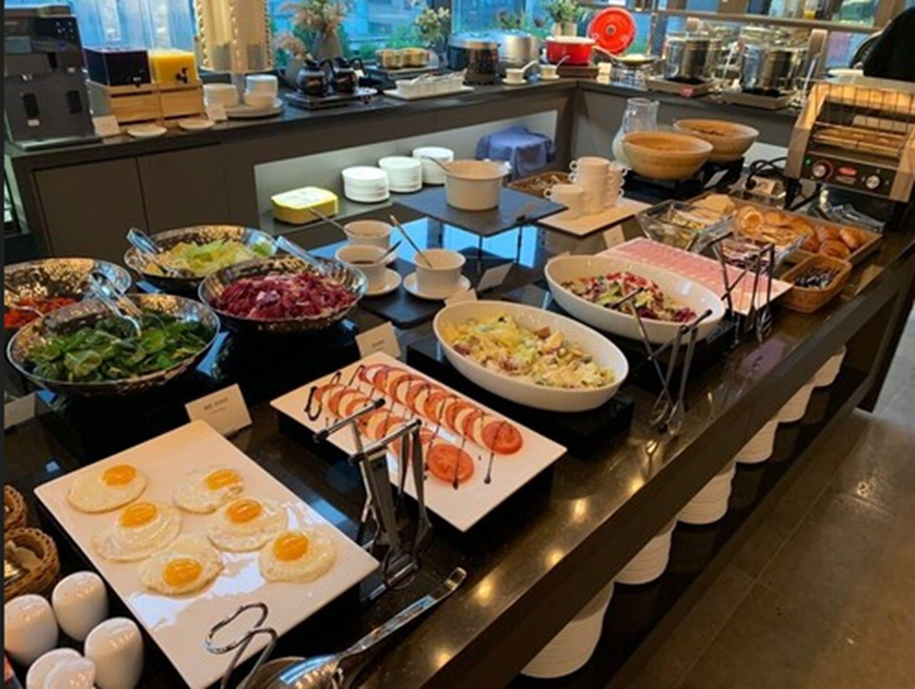 Desayuno buffet diario (KRW 27500 por persona)