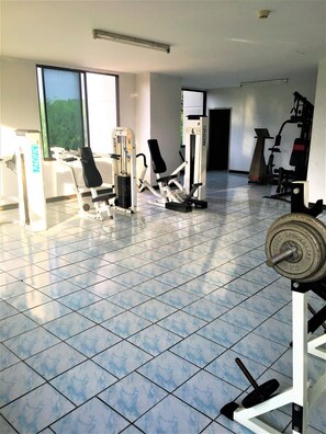 Condo, 1 Bedroom, Balcony | Fitness facility
