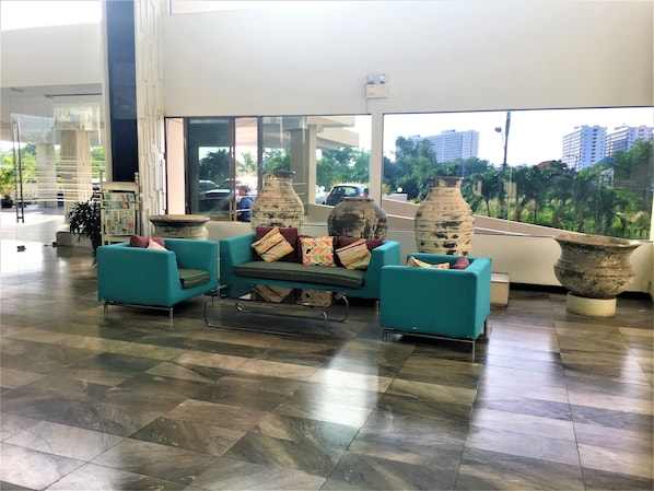 Condo, 1 Bedroom, Balcony | Property entrance