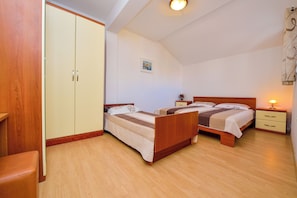 2 bedrooms - Big Terrace With Great sea View (Zadar)