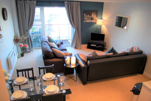 Netflix, streaming services - Newcastle City Centre Apartment By Central Station (Newcastle-upon-Tyne)