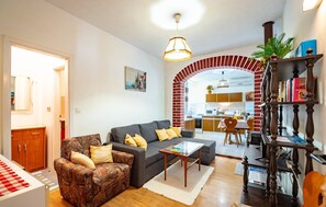 Apartment, 2 Bedrooms | Interior