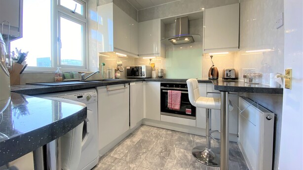 Private kitchen - Diana's House - City Centre, Next to St James Park (Newcastle-upon-Tyne)